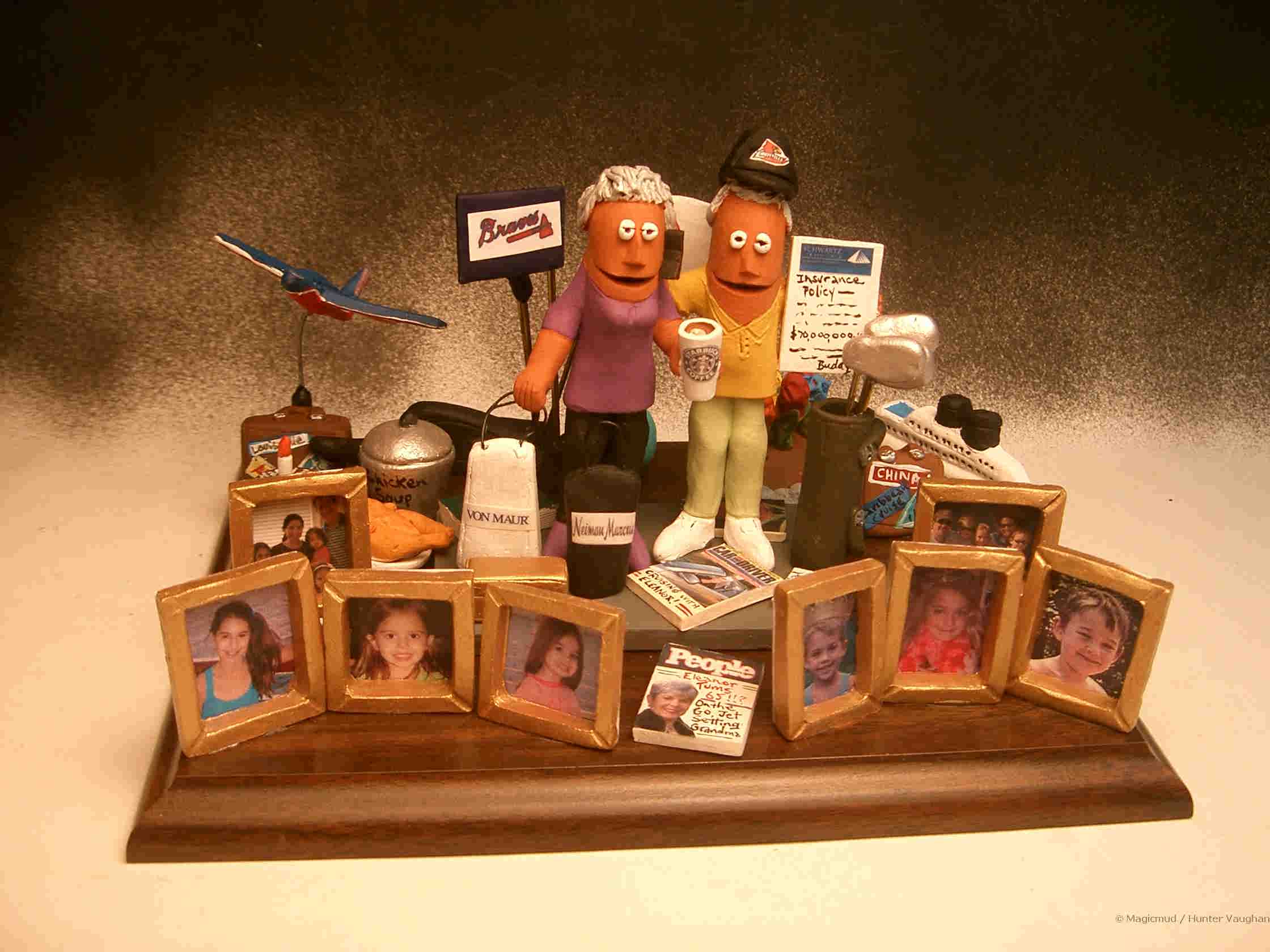 Custom figurines, a personalized clay figurine of your family